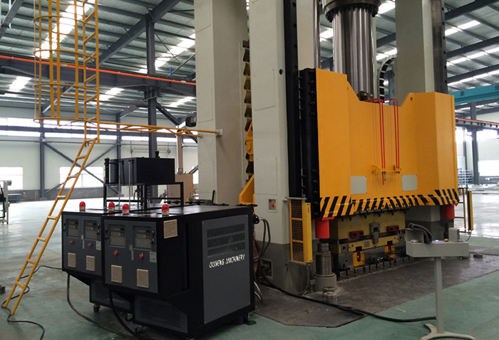 玻璃钢模具高温油温机