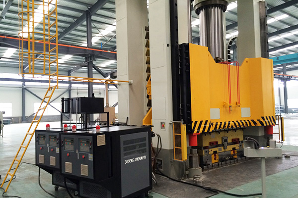 树脂基复合材料成型模温机