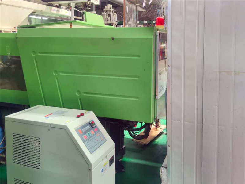 自动回水的模温机