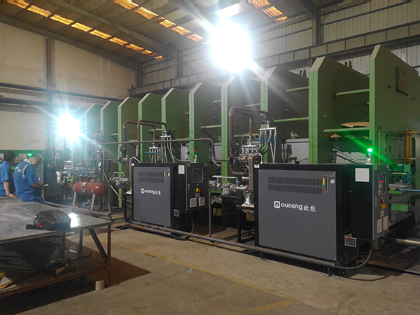 平板控温模温机2