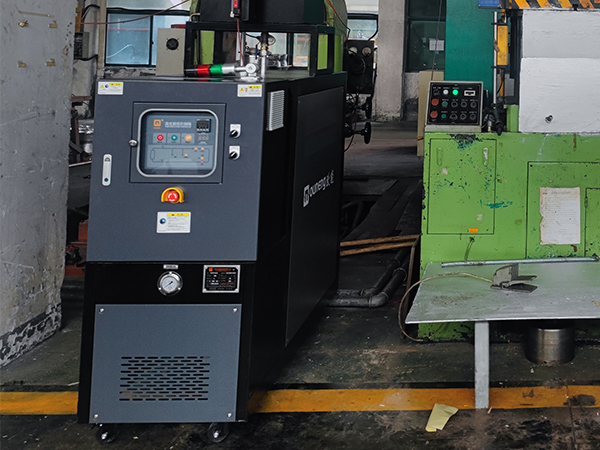 压机成型模温机