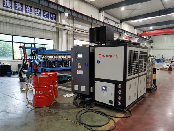 工业冷水机蒸发器工作原理是什么？