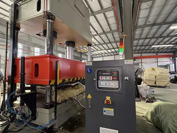 汽车内饰原材料内饰件热压模温机——应用案例