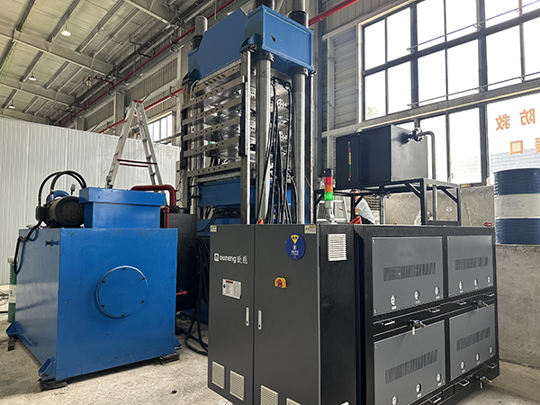 EVA发泡热压机控温十二机一体模温机——应用案例