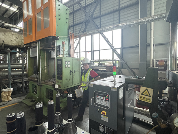 汽车减震器制造橡胶硫化用模温机——应用案例