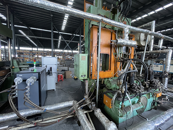 汽车减震器制造橡胶硫化用模温机