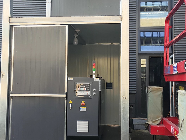 桌椅木制家具生产油式热压机模温机——应用案例