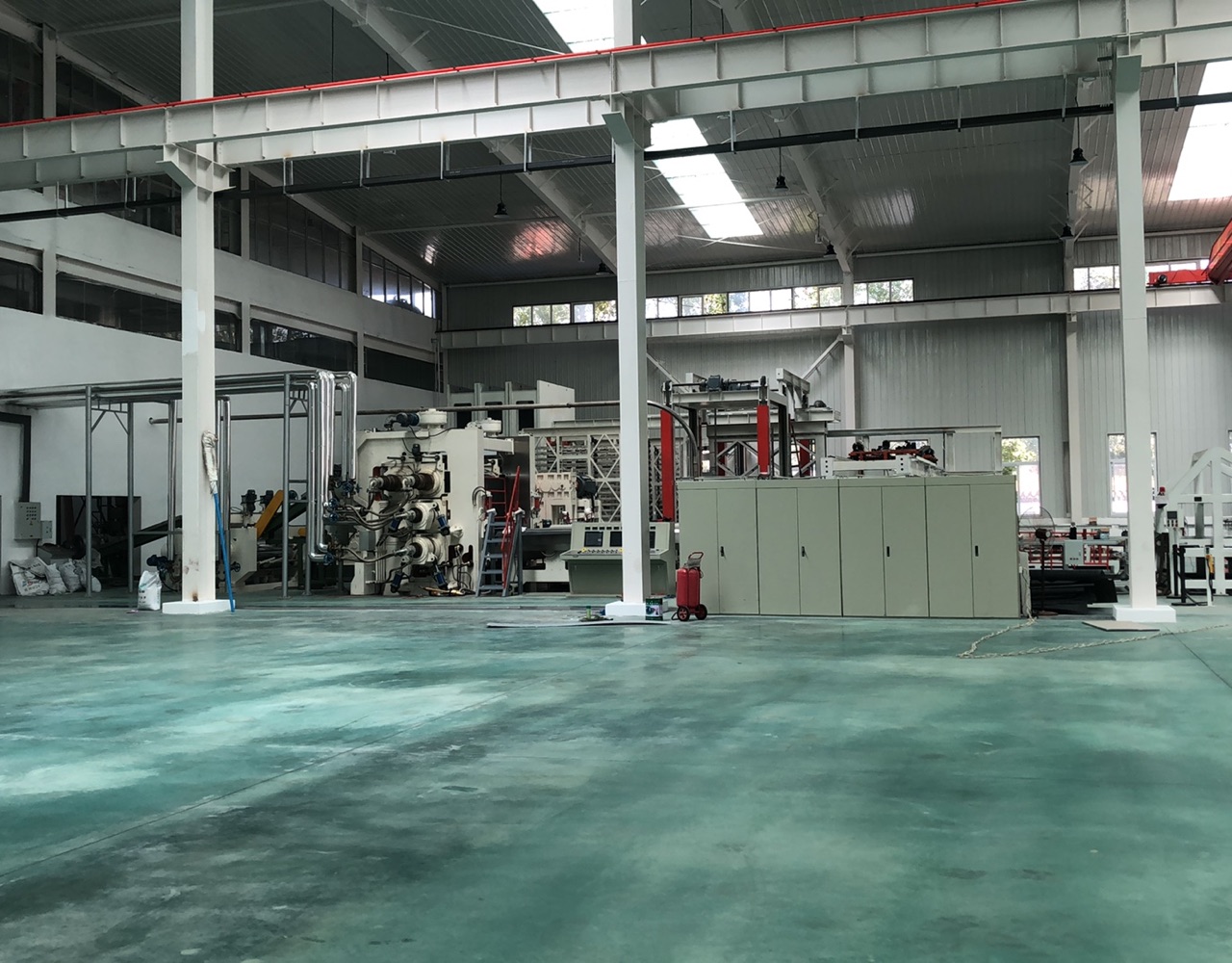 PVC板材生产多层压机1200KW有机热载体炉——应用案例