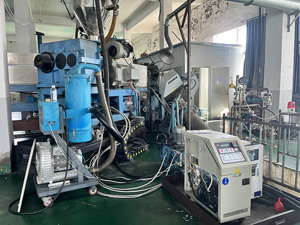 电缆挤出机控温油式模温机——应用案例